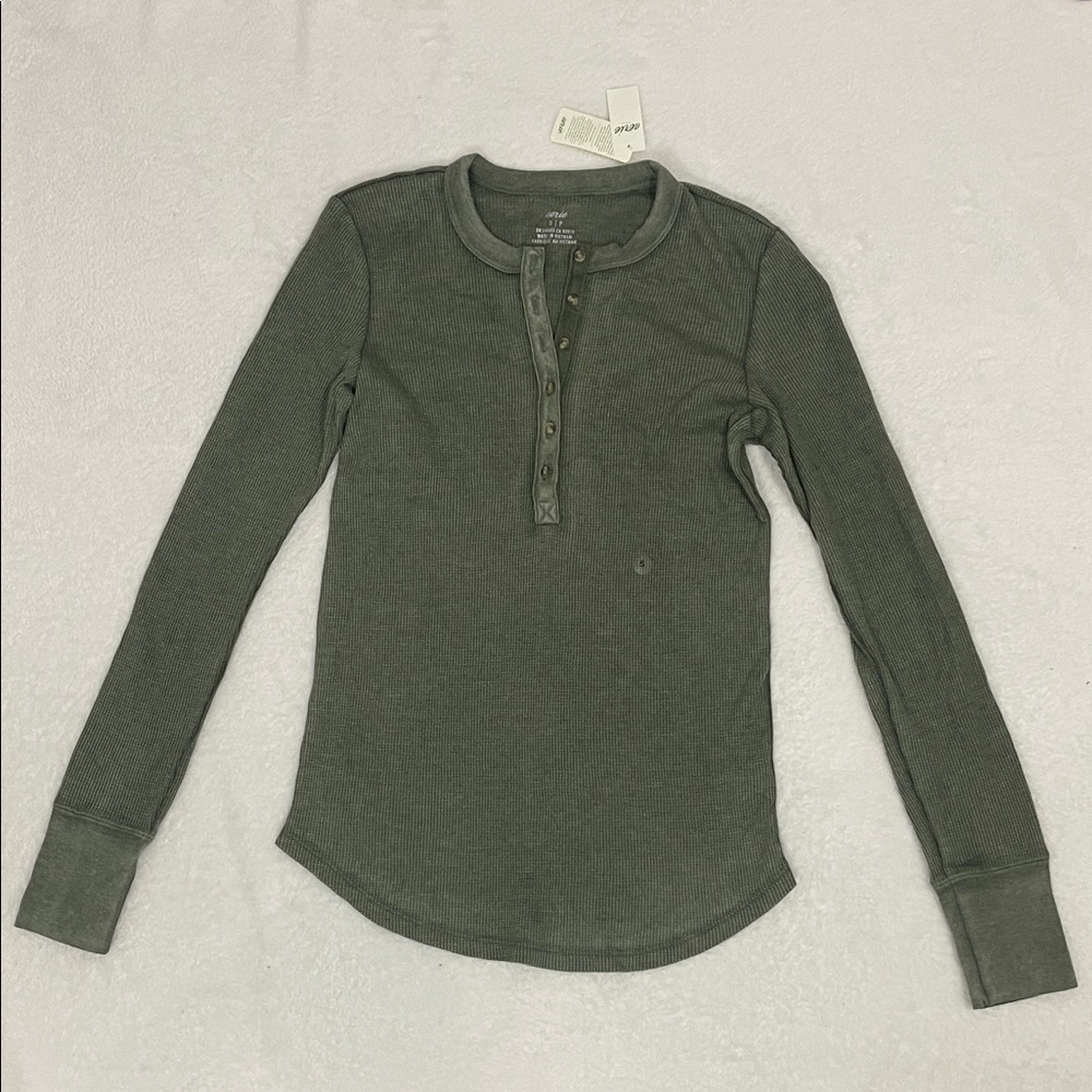 Aerie Olive Green Button Down Long Sleeve Shirt